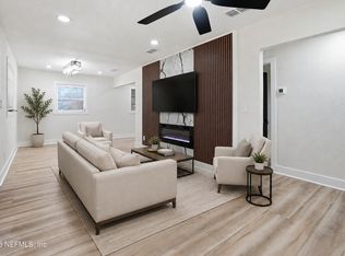2607 DAVIS Road, Jacksonville, FL 32218