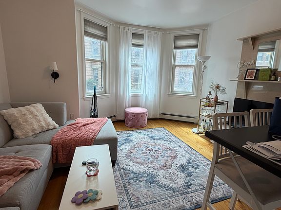 4th image of 52 Saint Germain St #1