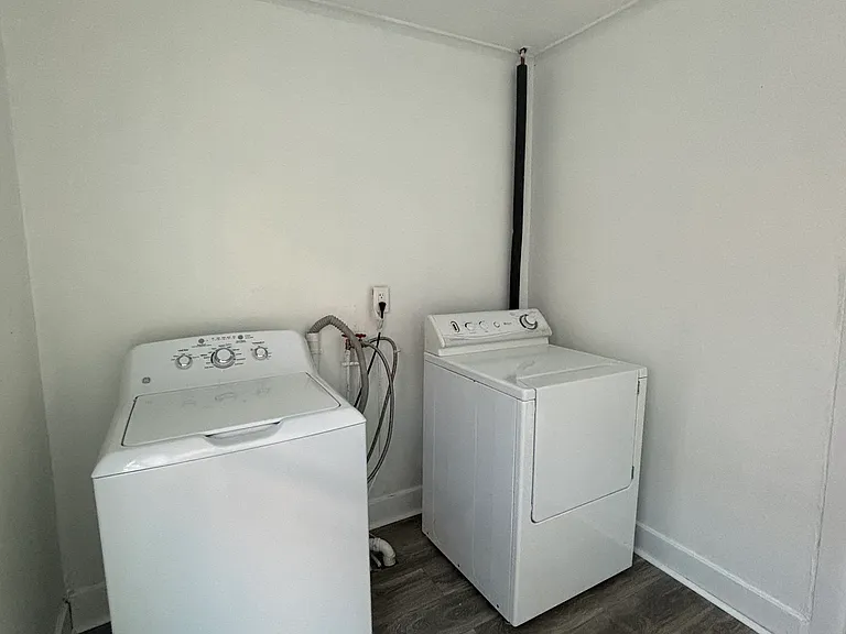 90 William St #2 — Photo 11