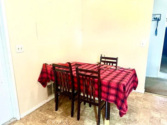 3rd image of 1108 Nanette Ln