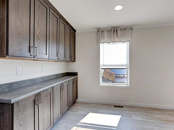 3rd image of 3003 Wilson St #19