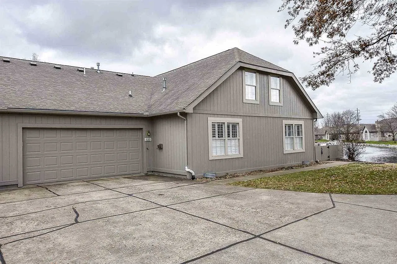8203 River Park Way photo 1