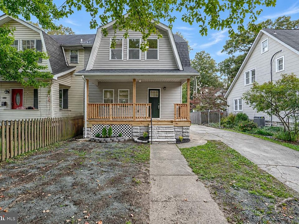 1st image of 2819 Overland Ave