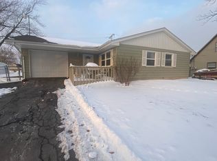 379 Cherryfield Dr, Valparaiso, IN 46385