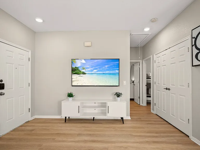 5303 Delores Ave #B — Photo 11
