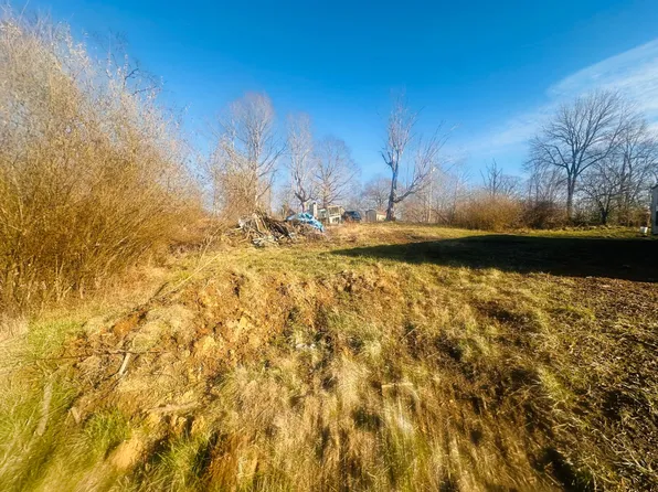 167 Poplar Grove Rd, Burkesville, KY 42717