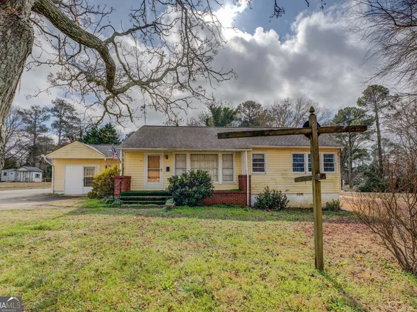 908 Nelson St, Jackson, GA 30233