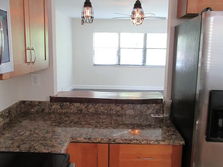 810 Park Pl — Photo 12