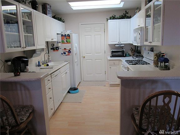 5th image of 7811 51st Avenue Ct W