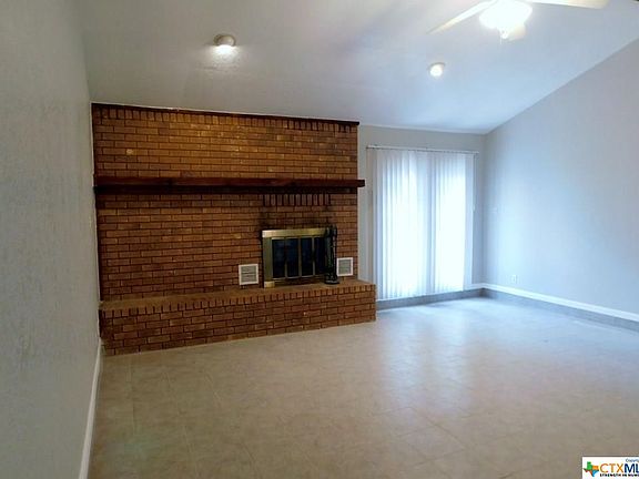 3rd image of 2304 Phyllis Dr