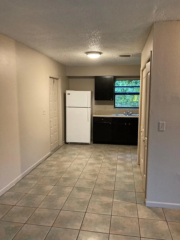 2 bed, 960 sqft, $1,425 — Photo 1