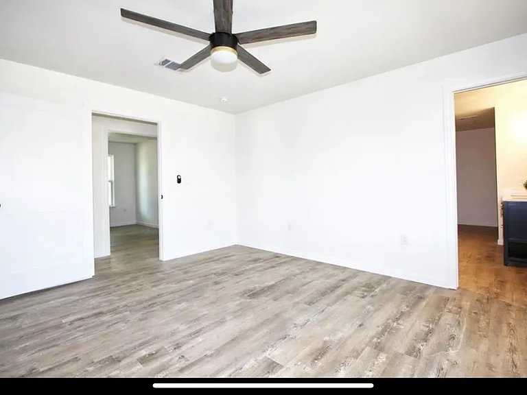 821 Hale St — Photo 5