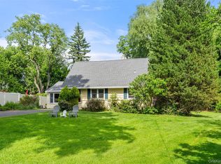 3 Jennifer Ln, Hartsdale, NY 10530