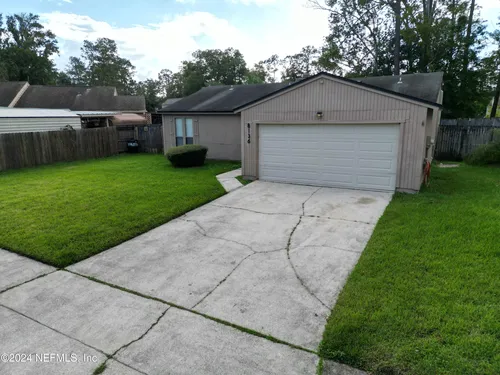 8136 Coralberry Ln Photo 1