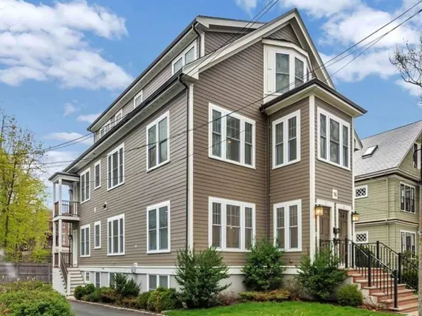 96 Beals St #1, Brookline, MA 02446