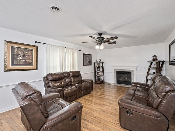 4th image of 3177 W Wind Dr