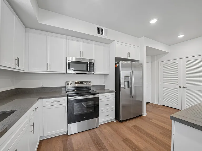 Gallery Park Apartments — Photo 89