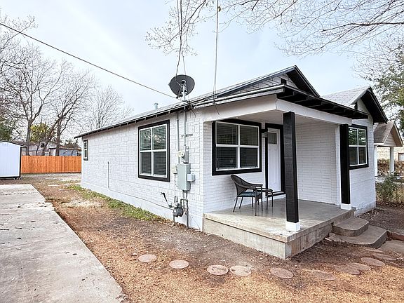3rd image of 3430 W Salinas