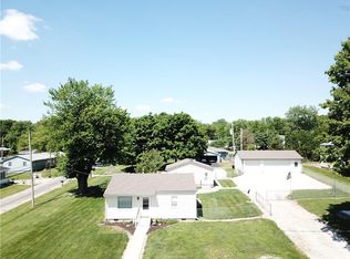 1722 Adams St, Tilton, IL 61833