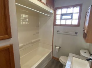 14944 Ridgeway Ave, Midlothian, IL 60445