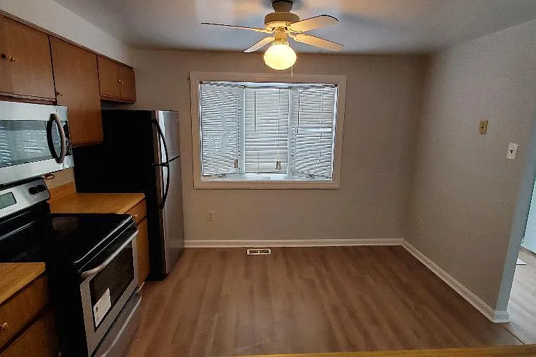 16 Craftsman Ct — Photo 6