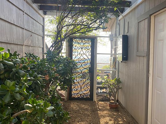 5th image of 20032 Deerhorn Valley Rd #B