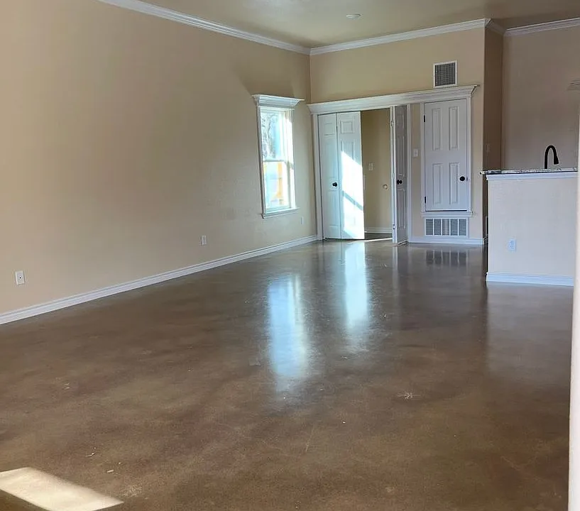 215 W Dunn Ave