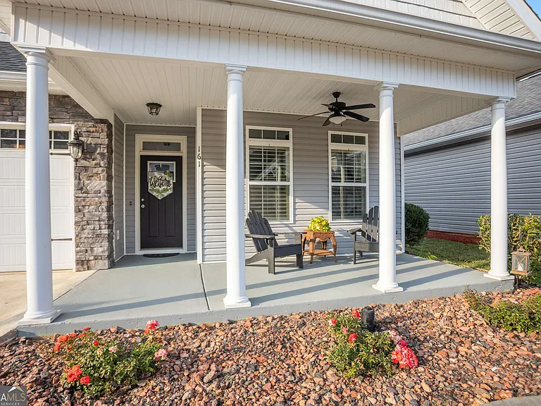 161 Fairway Oaks Dr — Photo 2