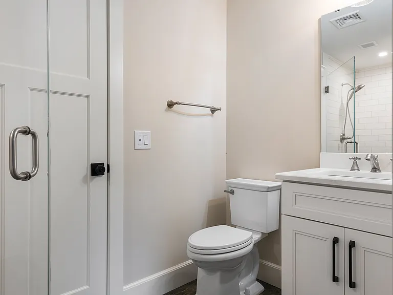 669 Lincoln Ave — Photo 10
