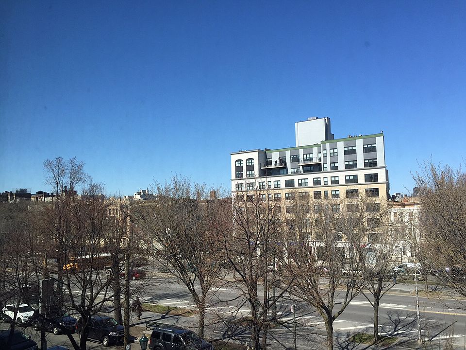 1st image of 352 Eastern Pkwy APT 4N