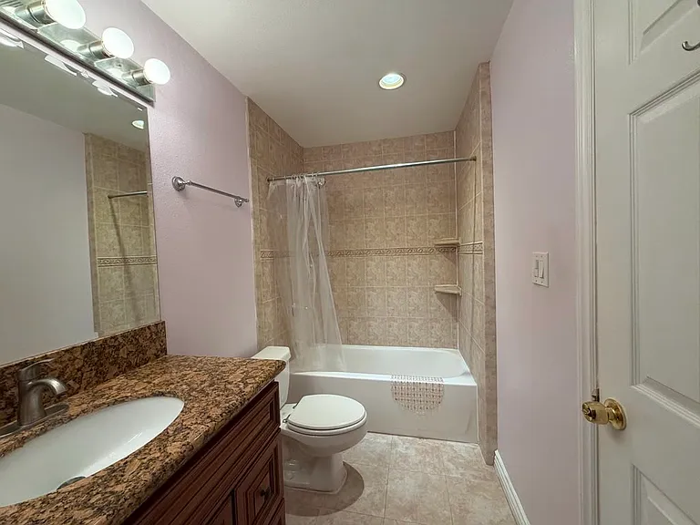 1015 Arcadia Ave #12 — Photo 11