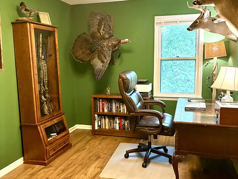 Upstairs Bedroom #1