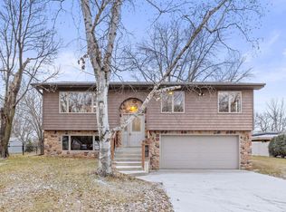 813 S Gilman Ave, Litchfield, MN 55355