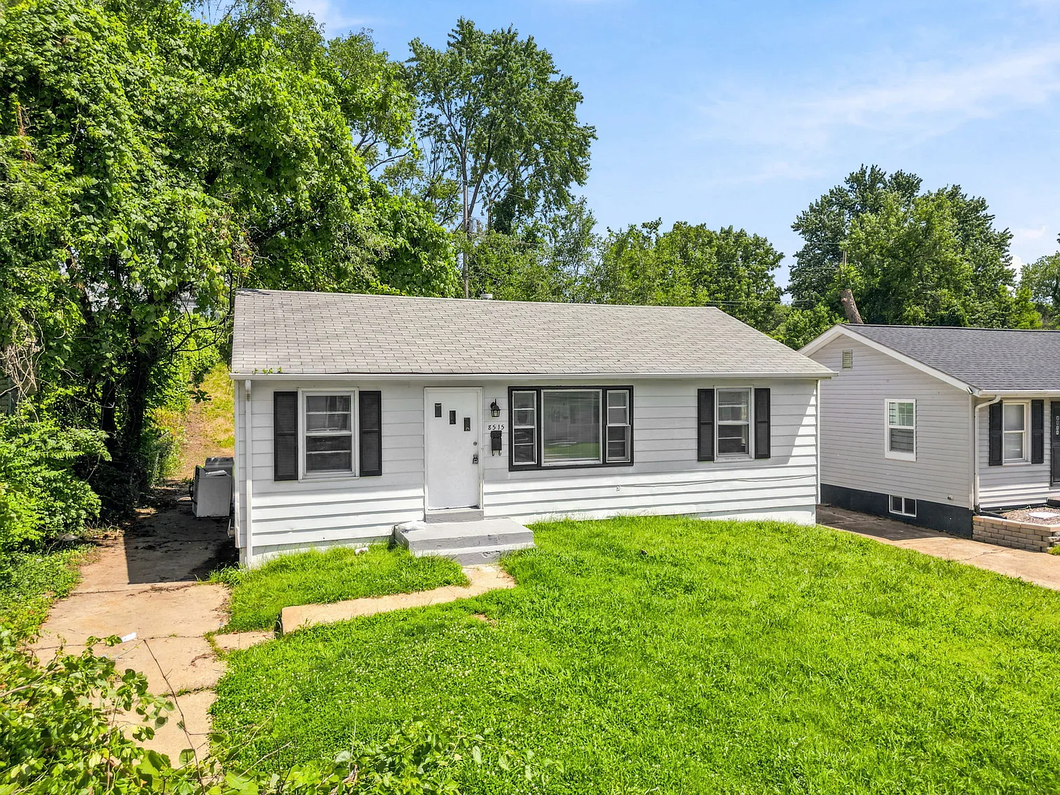 3 bed, 864 sqft, $1,499 — Photo 4