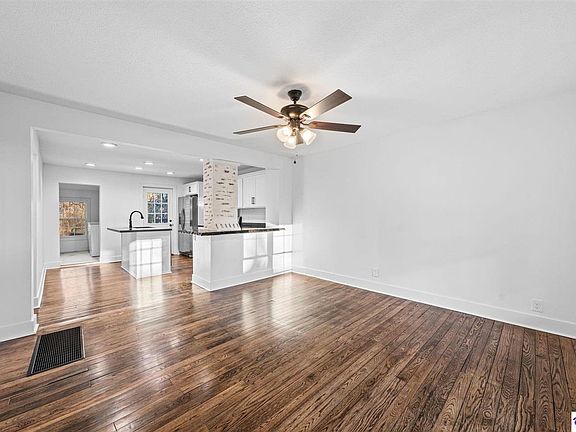 5th image of 105 Brooks St #1