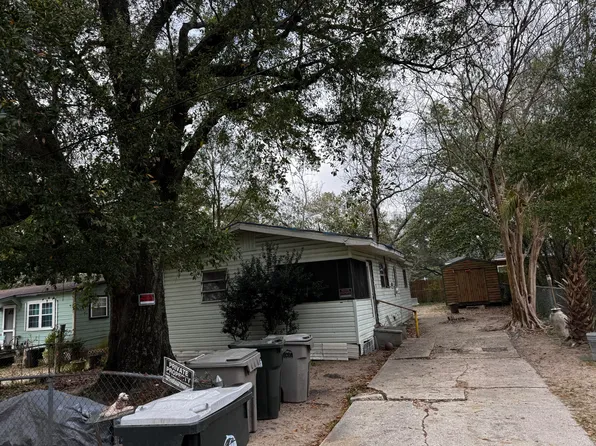 1242 Basin St, Pensacola, FL 32534