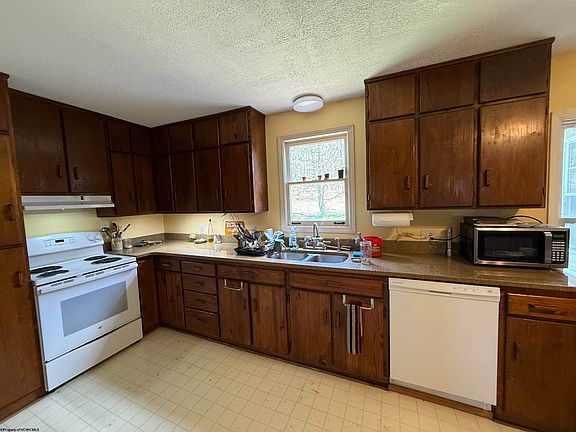 4th image of 1174 Bell Crouch Rd