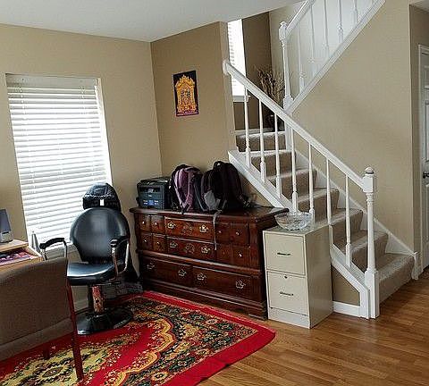 2nd image of 313 Cromwell Ct #313