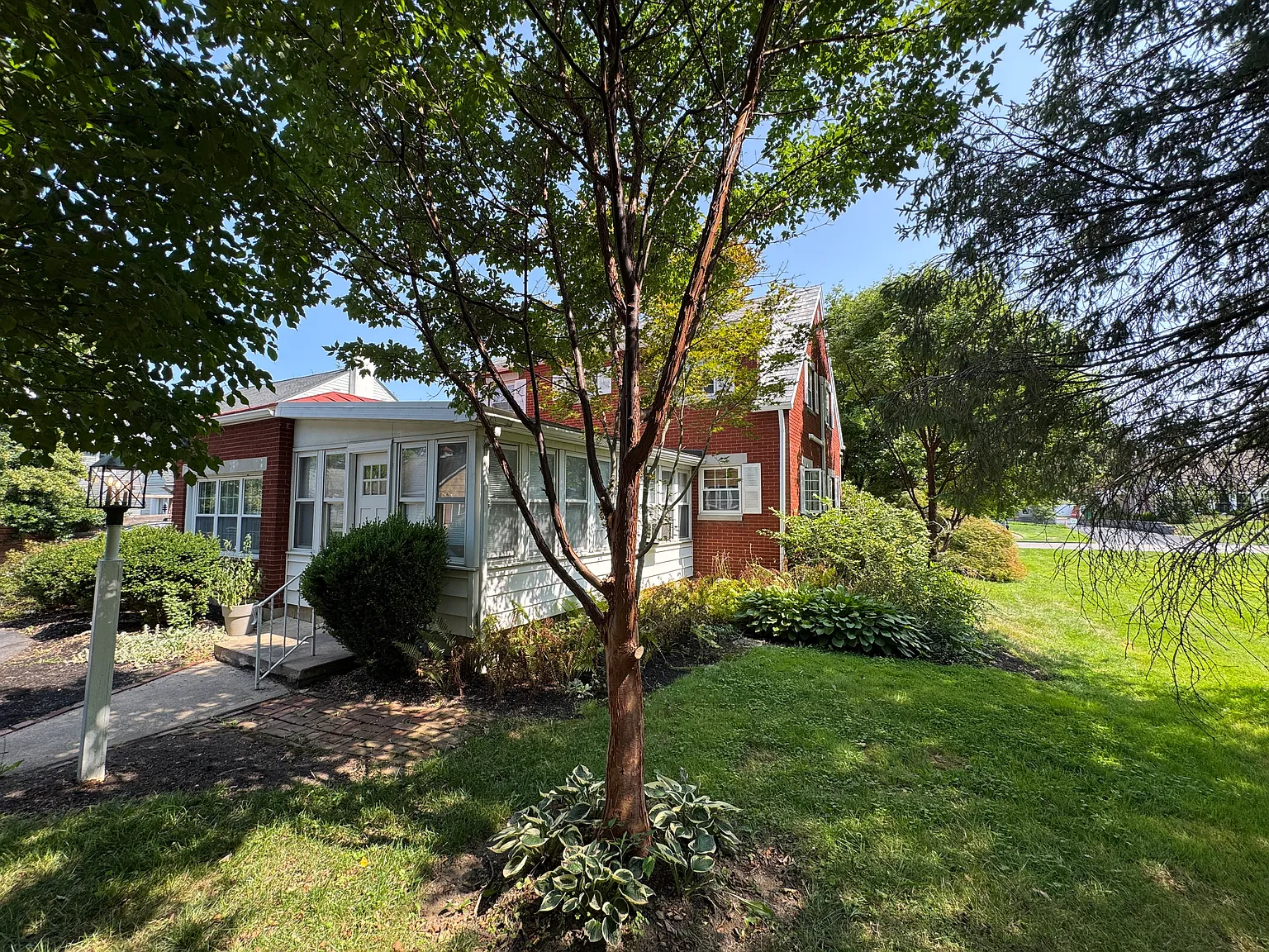 3 bed, 1738 sqft, $2,600 — Photo 4