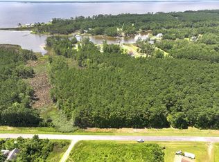 Off Carolina Shrs, Bath, NC 27808