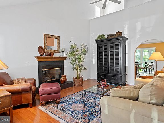 2nd image of 34039 Monterray Ave