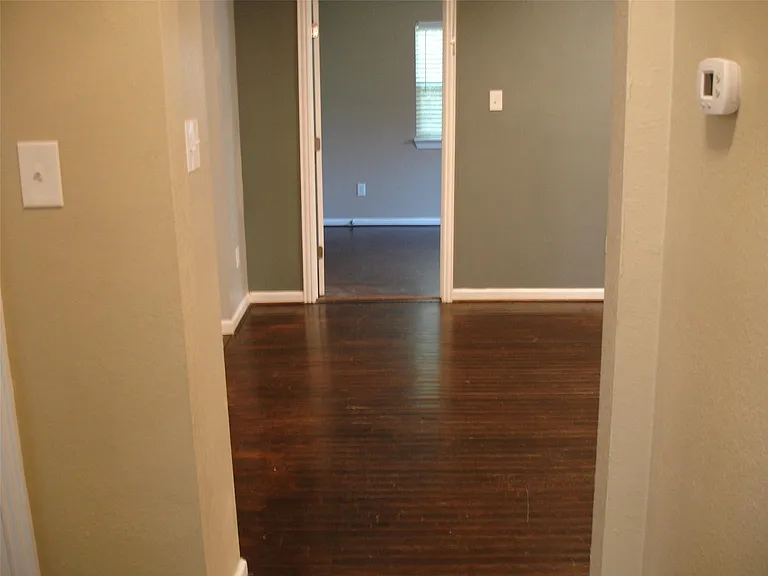 1134 Hahlo St — Photo 12