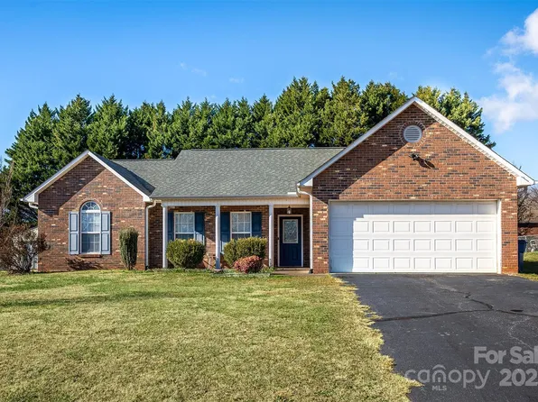 5045 Stetson Ln, Claremont, NC 28610