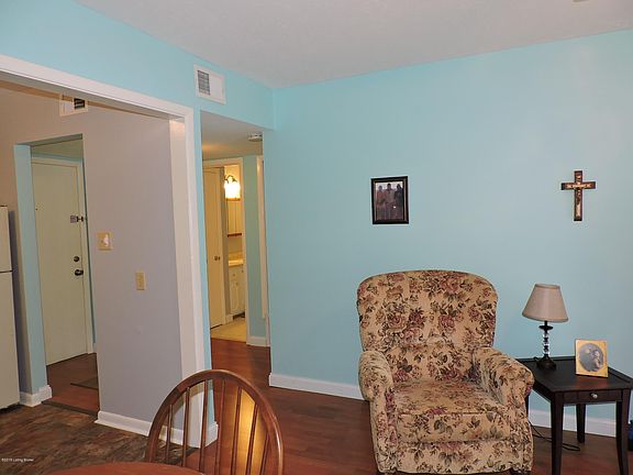 4th image of 1935 Gardiner Ln APT G107