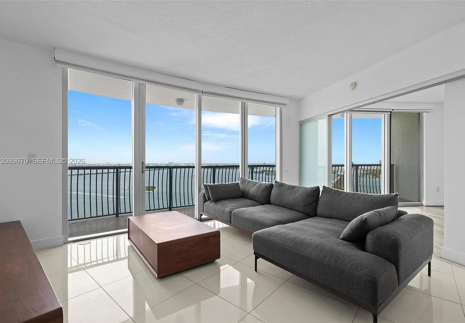 Opera Tower Condo — Photo 2