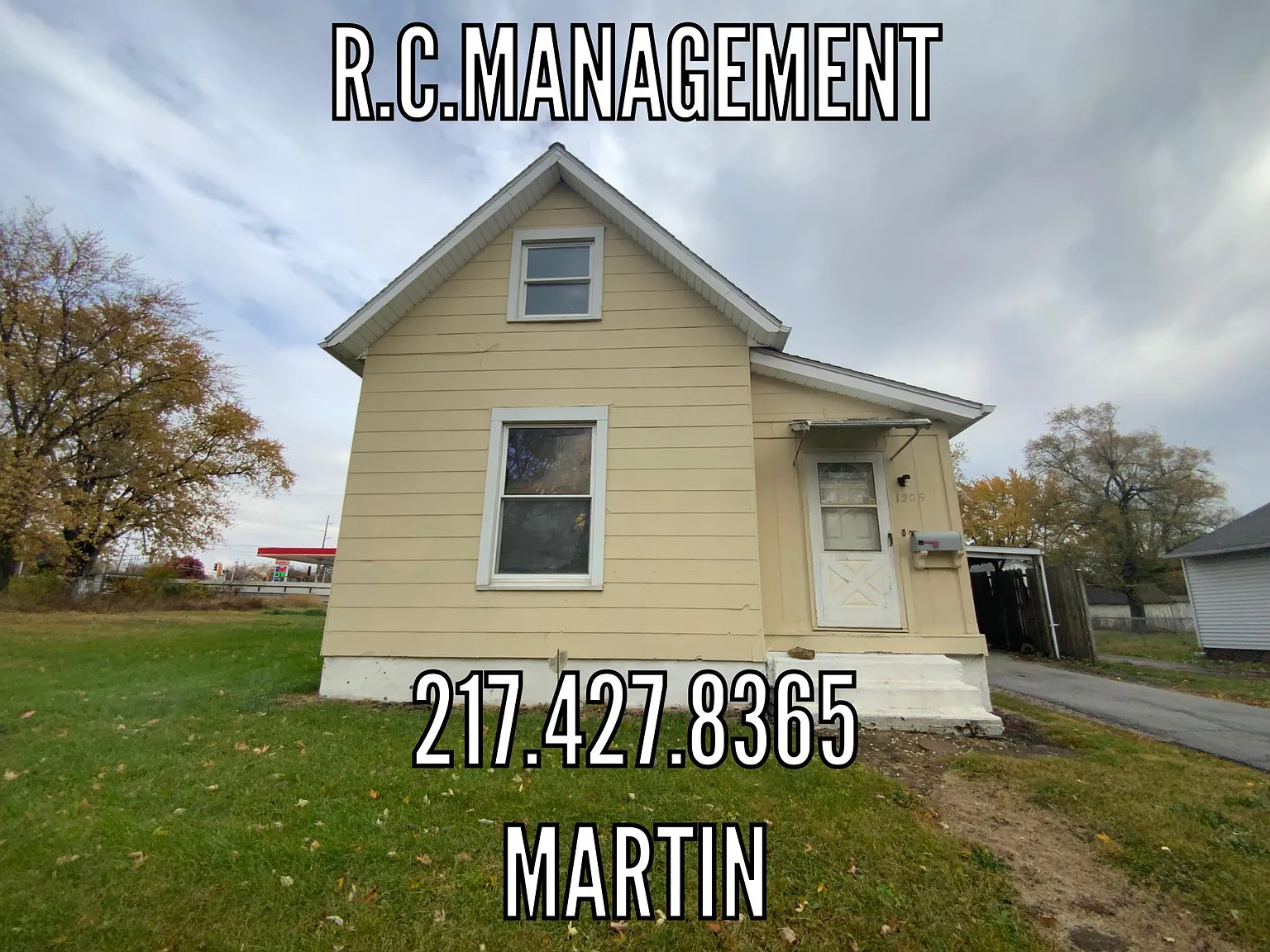 1205 Martin St photo 1