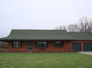 20336 Arrowhead Rd, Ashmore, IL 61912