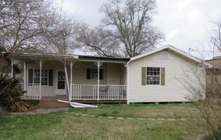 1st image of 102 1st Ave