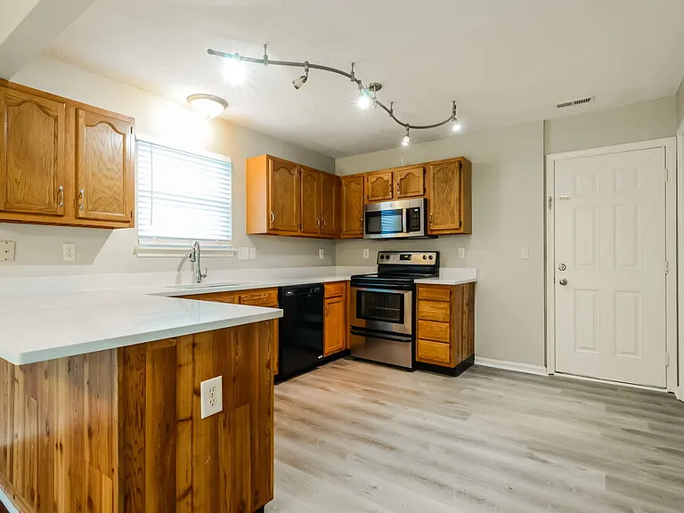 5904 Minden Dr — Photo 8
