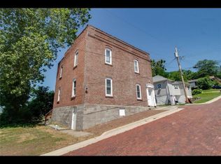 208 Allen St #A, Alton, IL 62002